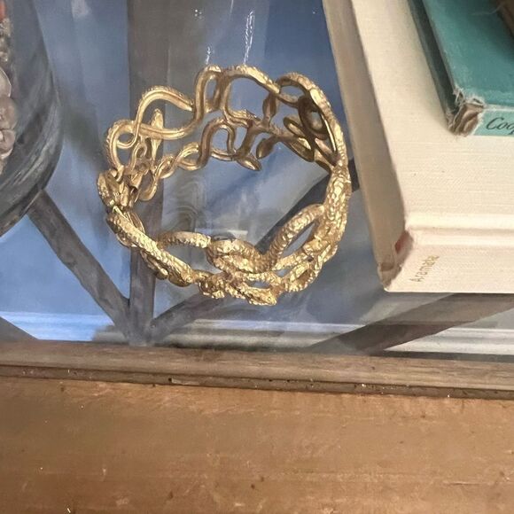 Gold tone women’s hammered hinge snake bracket. - Picture 6 of 6